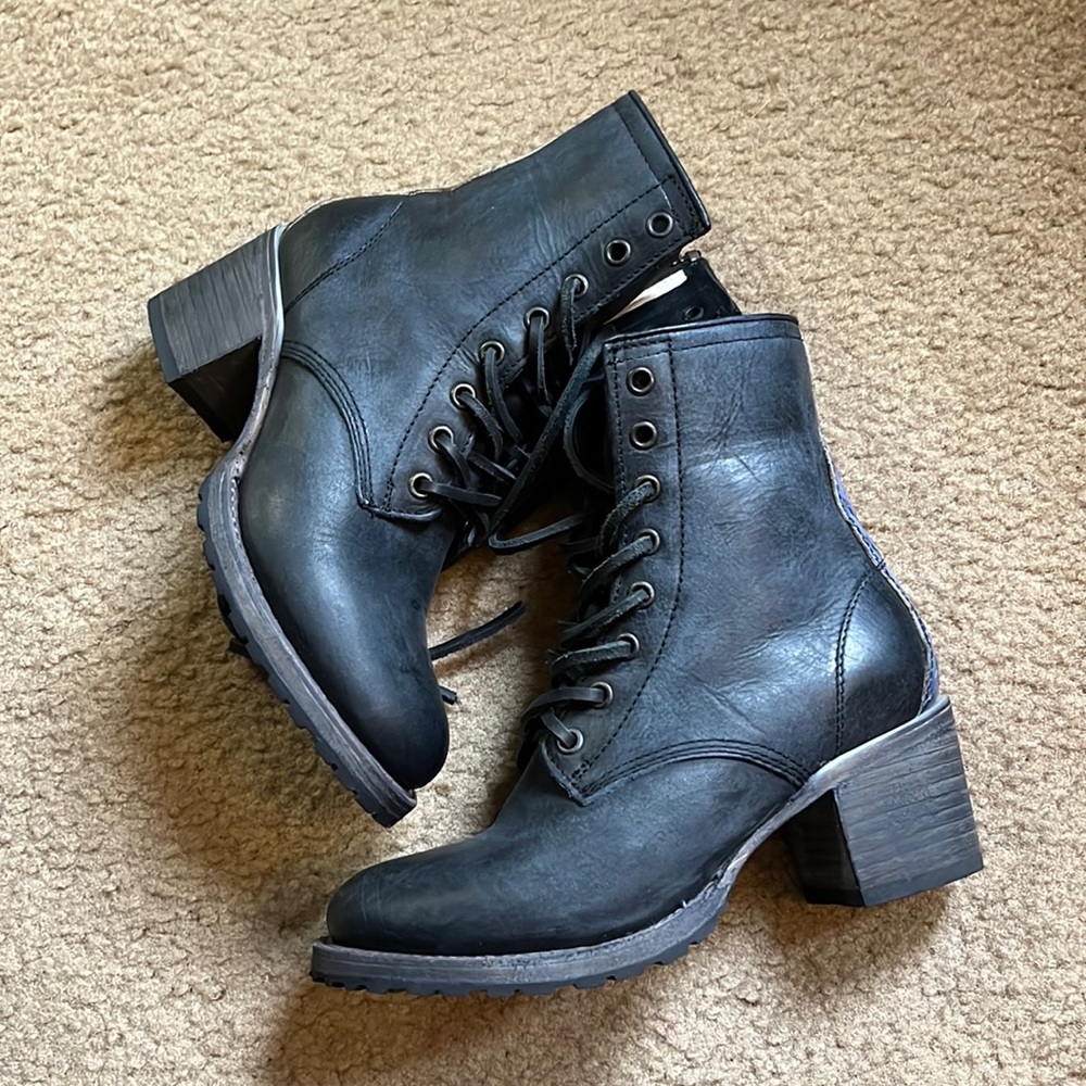 Freebird blue multi cavalier